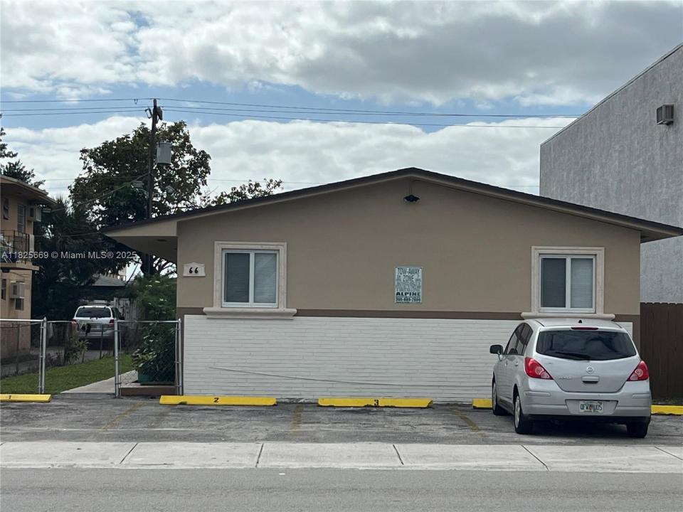 66 W 9th St 0, Hialeah, פלורידה 33010, ארצות הברית של אמריקה 