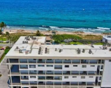 665 SE 21st Ave 101, Deerfield Beach, Florida 33441, USA
