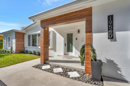 19540 NE 18th Ct, Miami, Florida 33179, USA