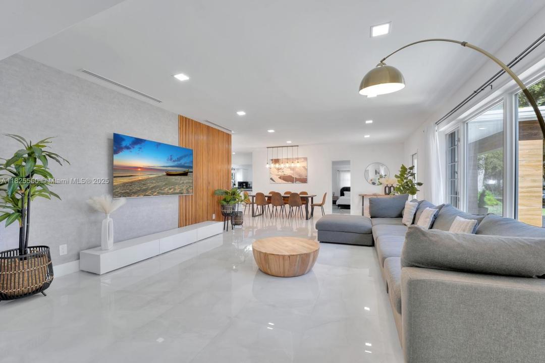 19540 NE 18th Ct, Miami, 佛罗里达州 33179, 美国