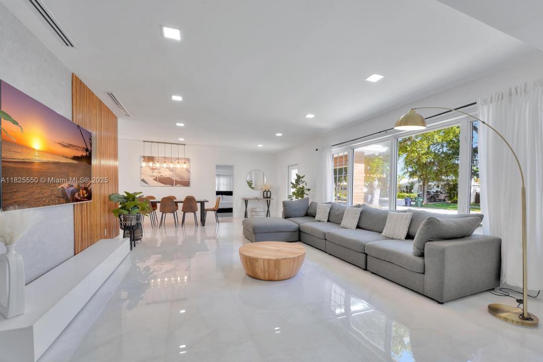 19540 NE 18th Ct, Miami, 佛罗里达州 33179, 美国