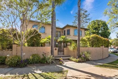 Pine St, Coronado, California 92118