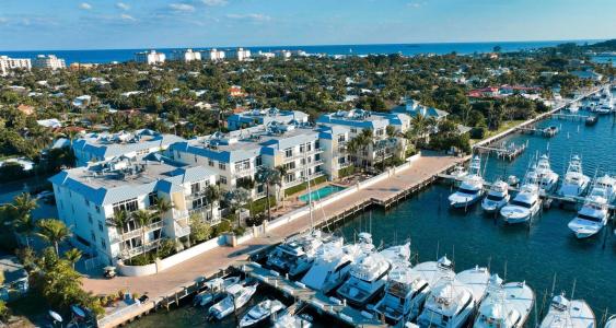 184 Lake Drive 3302, Palm Beach Shores, Florida 33404, USA