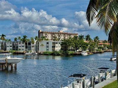 930 SE 9th Ave 11, Pompano Beach, Florida 33060, USA