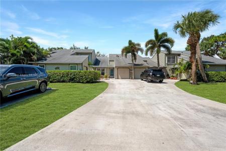894 NE Sandalwood Pl, Jensen Beach, Florida 34957, USA