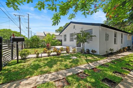 1832 NW 67th St, Miami, Florida 33147, USA