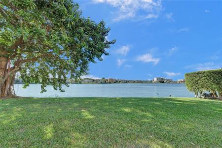 1750 NE 191st St 106-1, Miami, Florida 33179, USA