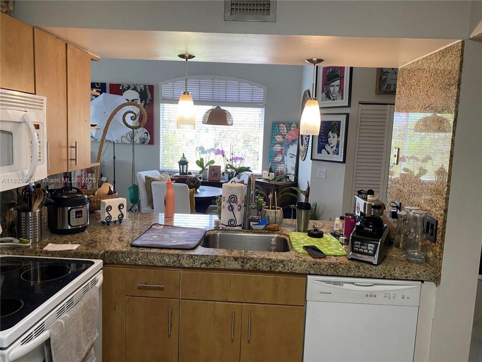 10015 NW 46 ST 306-5, Doral, Florida 33178