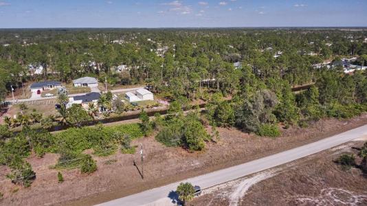 1025 E WINTERS STREET, Lehigh Acres, Florida 33974, USA