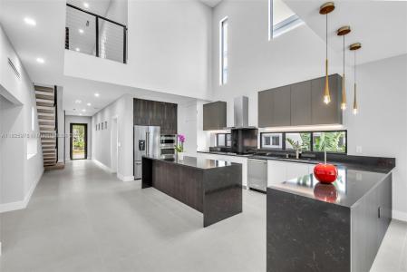 808 SW 9th St 808-A, Fort Lauderdale, Florida 33315, USA