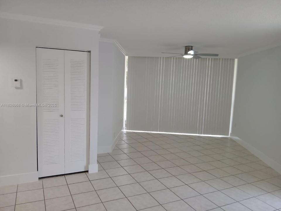 6955 NW 186th St F110, Hialeah, Florida 33015, Estados Unidos