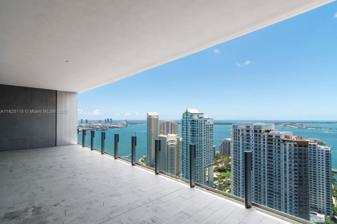 300 Biscayne Blvd Way 3902, Miami, Florida 33131