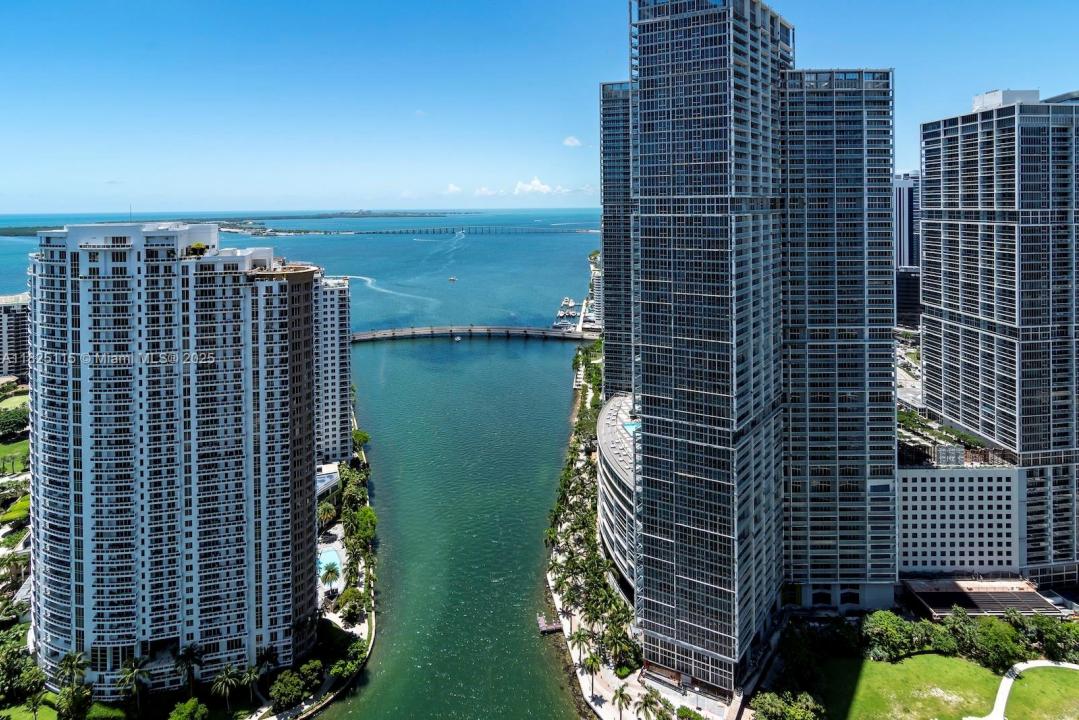 300 Biscayne Blvd Way 3902, Miami, Florida 33131