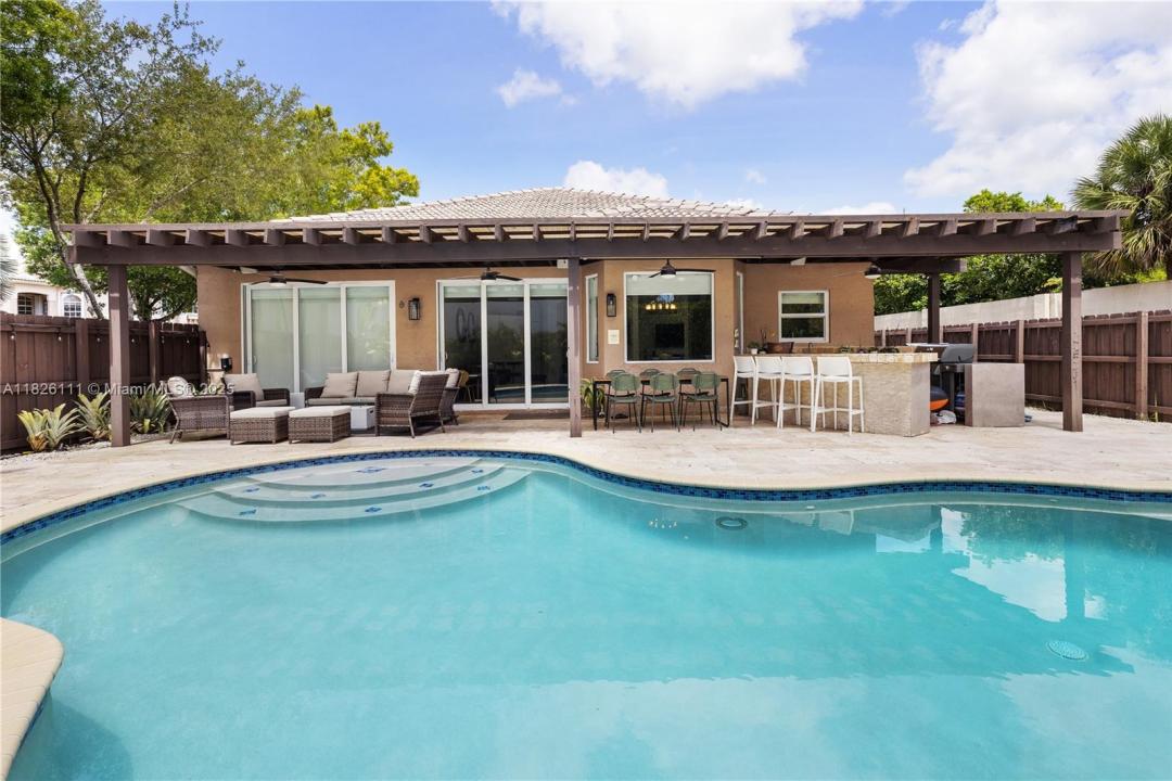 10989 NW 73rd Ter, Doral, Florida 33178, USA
