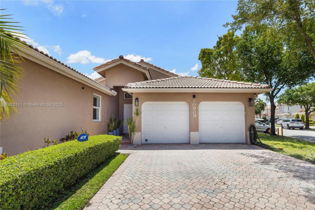 10989 NW 73rd Ter, Doral, Florida 33178, USA
