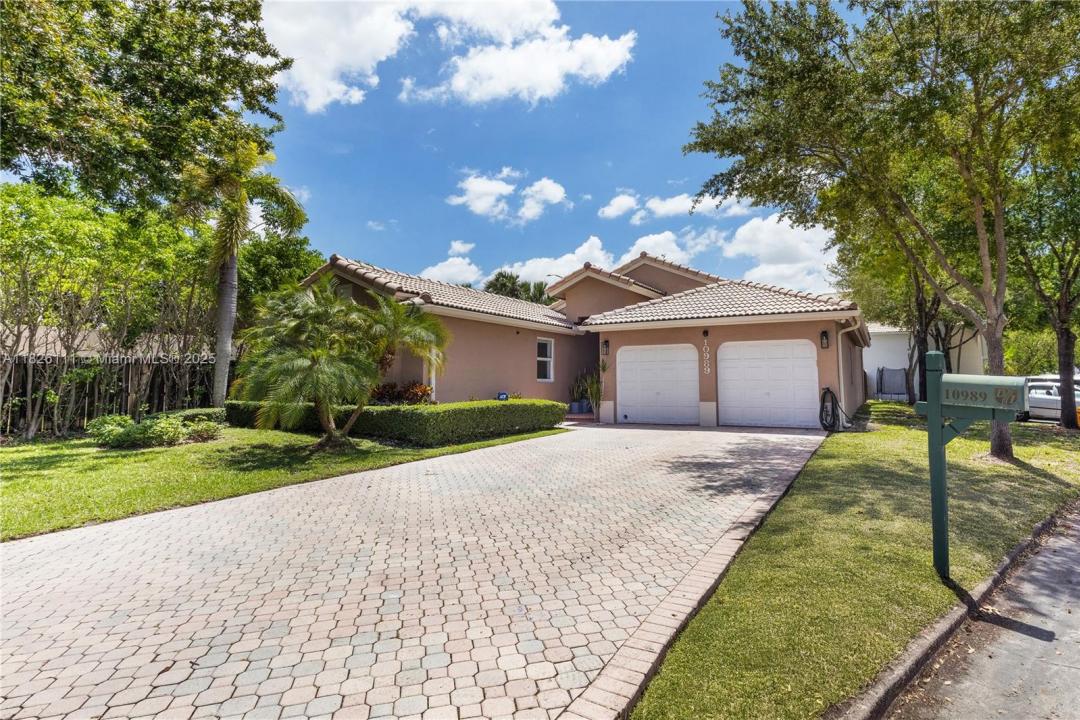 10989 NW 73rd Ter, Doral, Florida 33178, USA