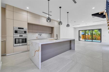 23 SE 12th Ave A, Fort Lauderdale, Florida 33301, USA