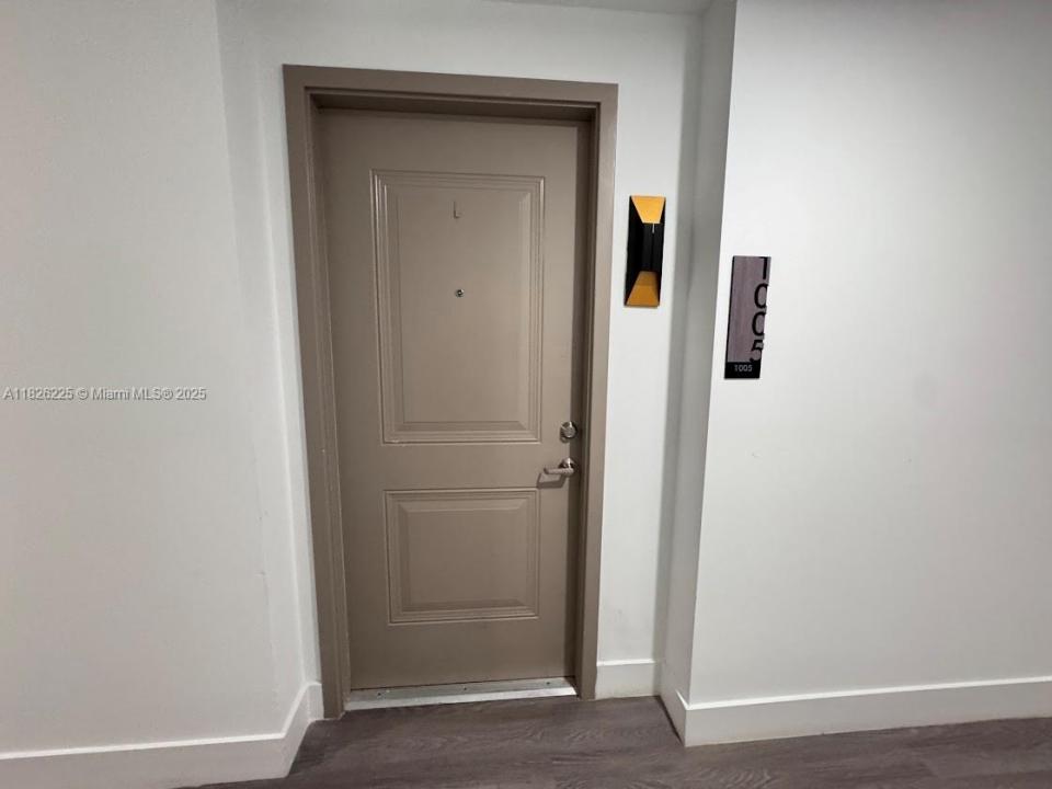 1776 Polk St 1005, Hollywood, Floryda 33020, USA