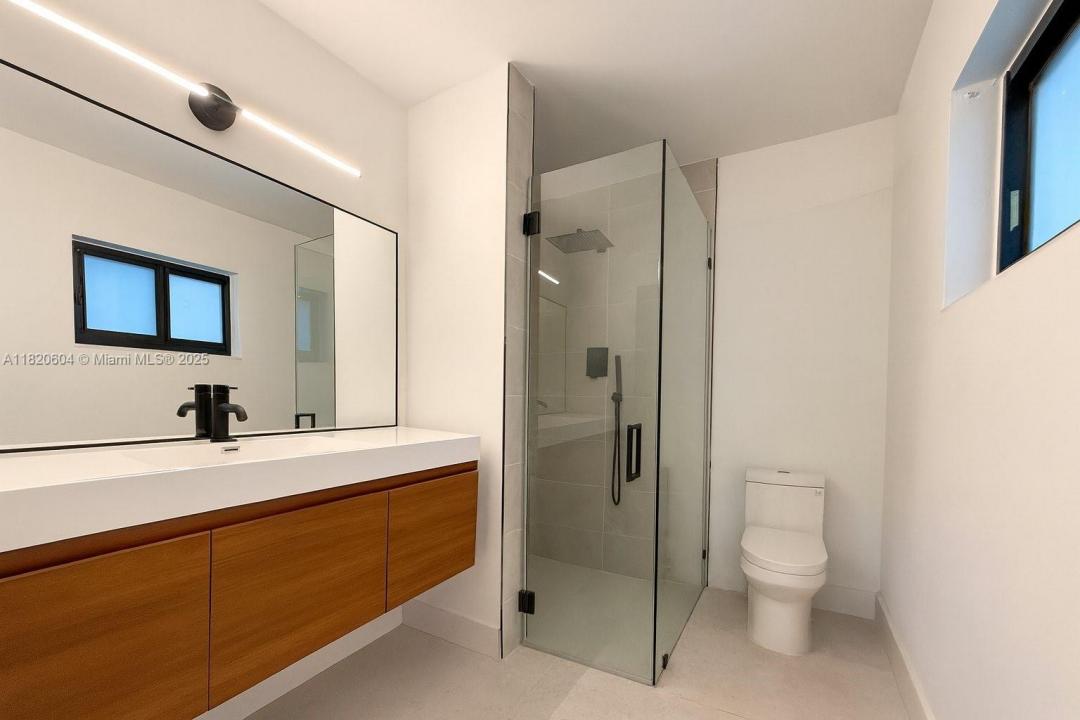 7132 SW 65th Ave, South Miami, Florida 33143