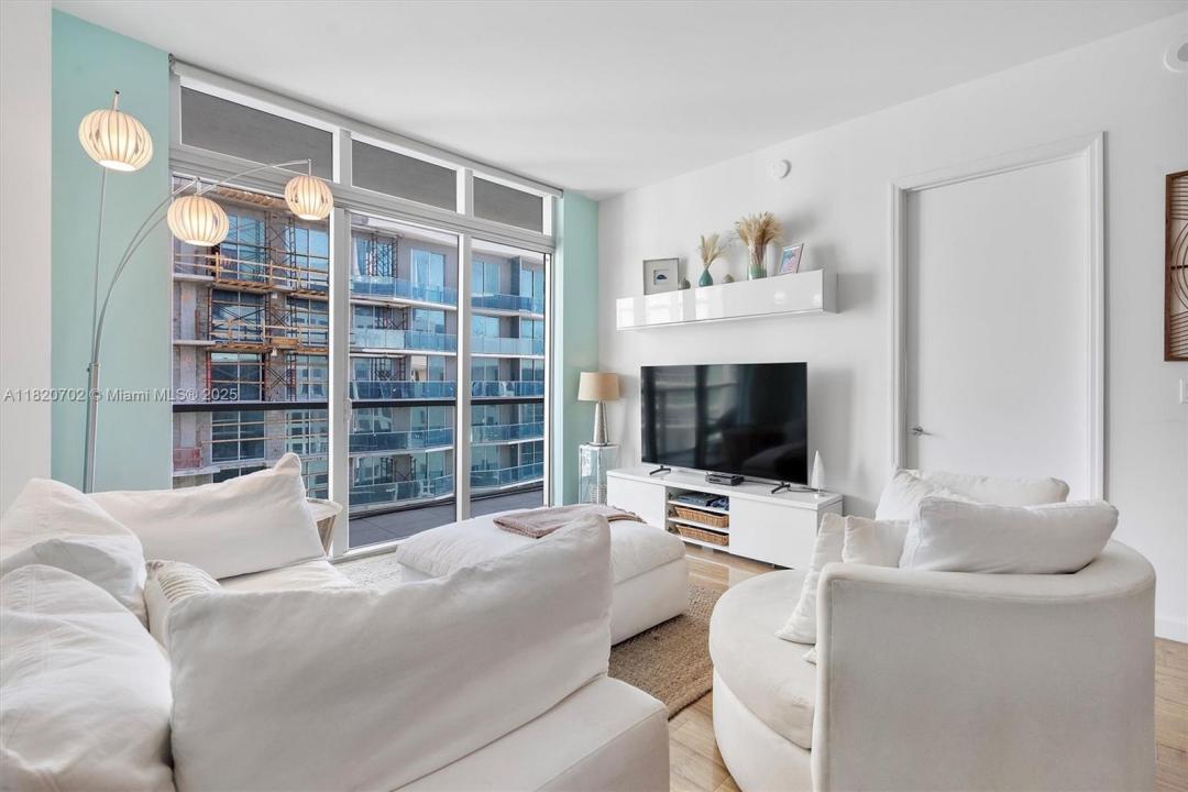 55 SE 6th St 4305, Miami, פלורידה 33131, ארצות הברית של אמריקה 