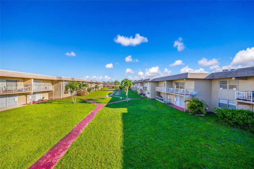 301 NW 177th St. 201, Miami Gardens, Florida 33169, USA