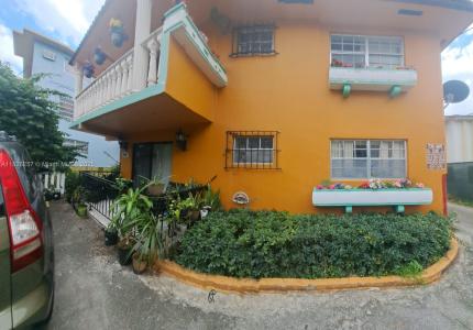1442 NW 1st St 2, Miami, Florida 33125, USA