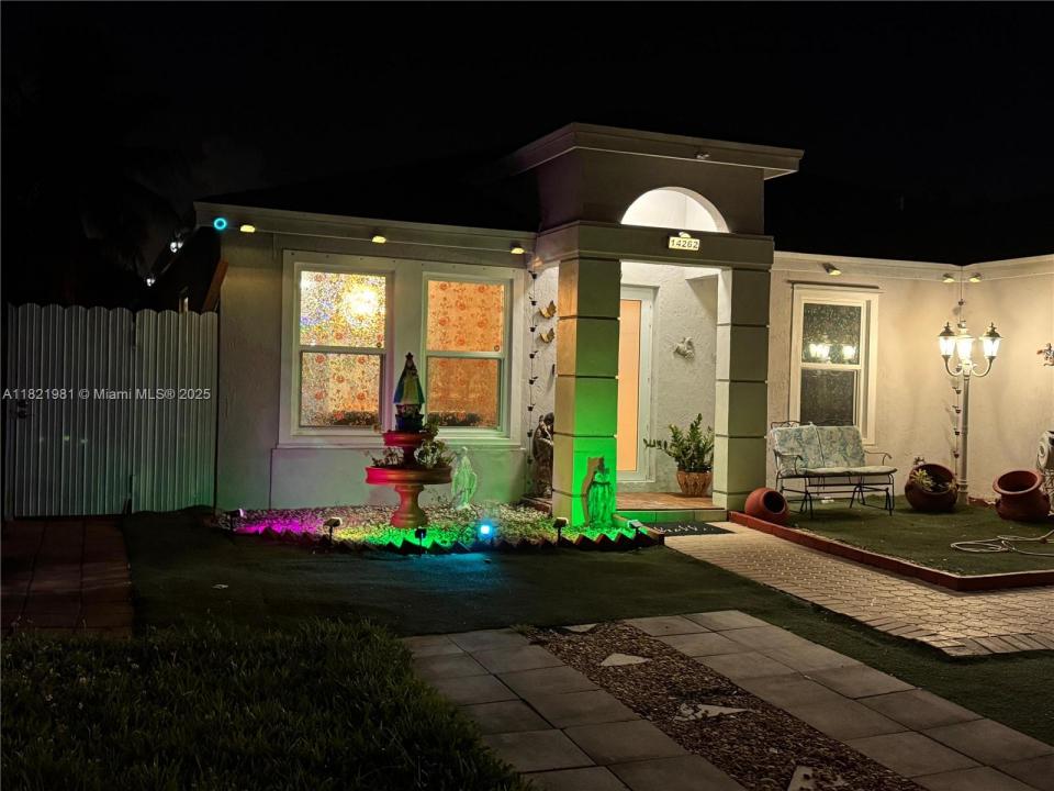 14262 SW 160th Ter, Miami, Florida 33177