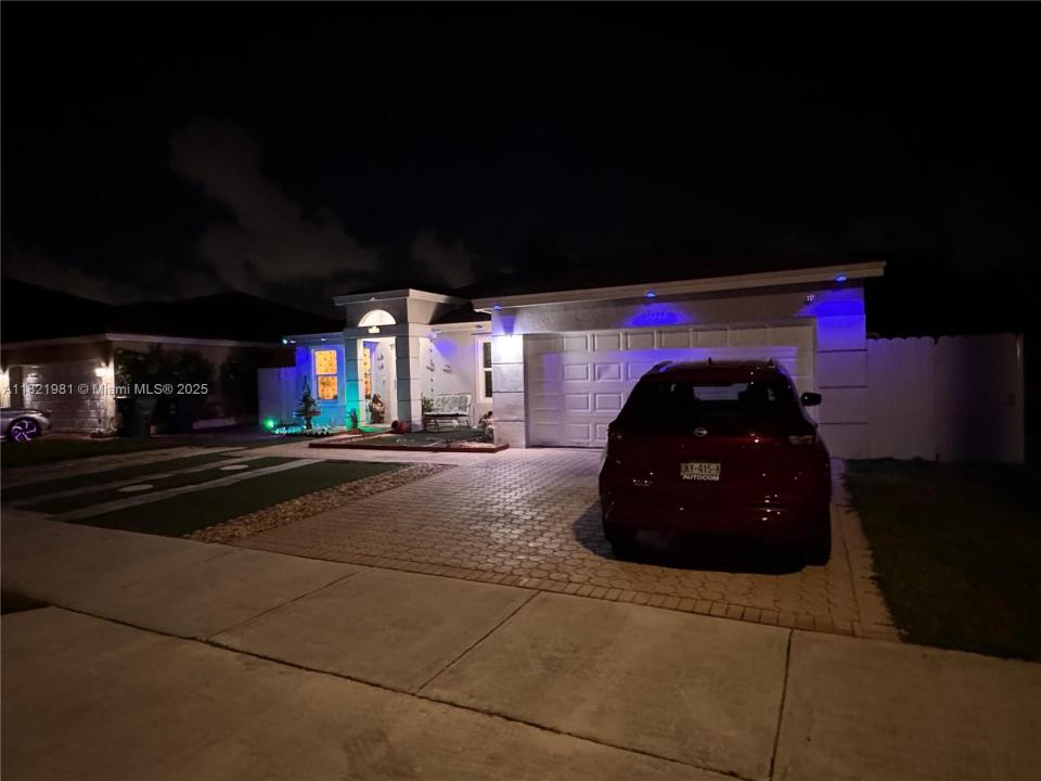 14262 SW 160th Ter, Miami, Florida 33177