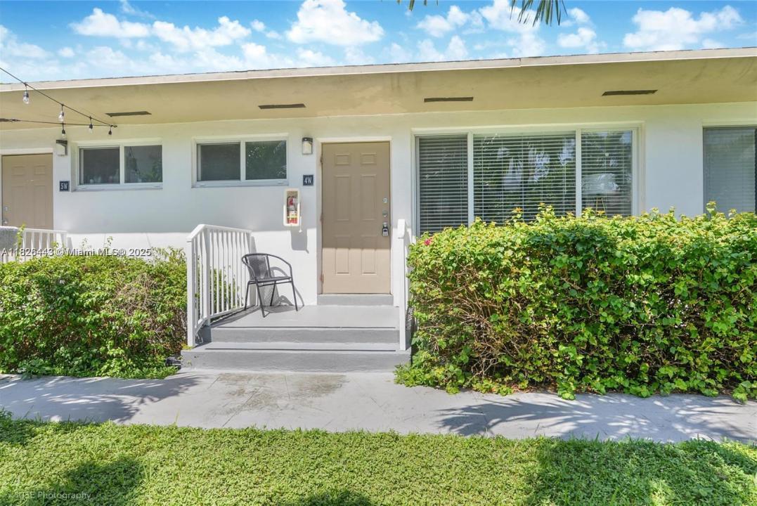 9770 E Bay Harbor 4W, Bay Harbor Islands, Florida 33154