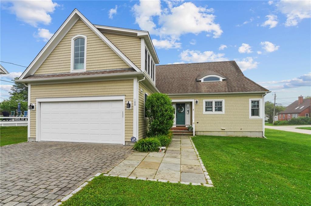 100 Chestnut Avenue, Narragansett, Rhode Island 02882