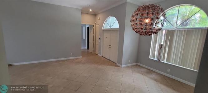 100 NW 108th Way, Plantation, Florida 33324