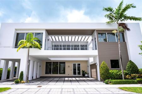10272 NW 75th Ter, Doral, Florida 33178
