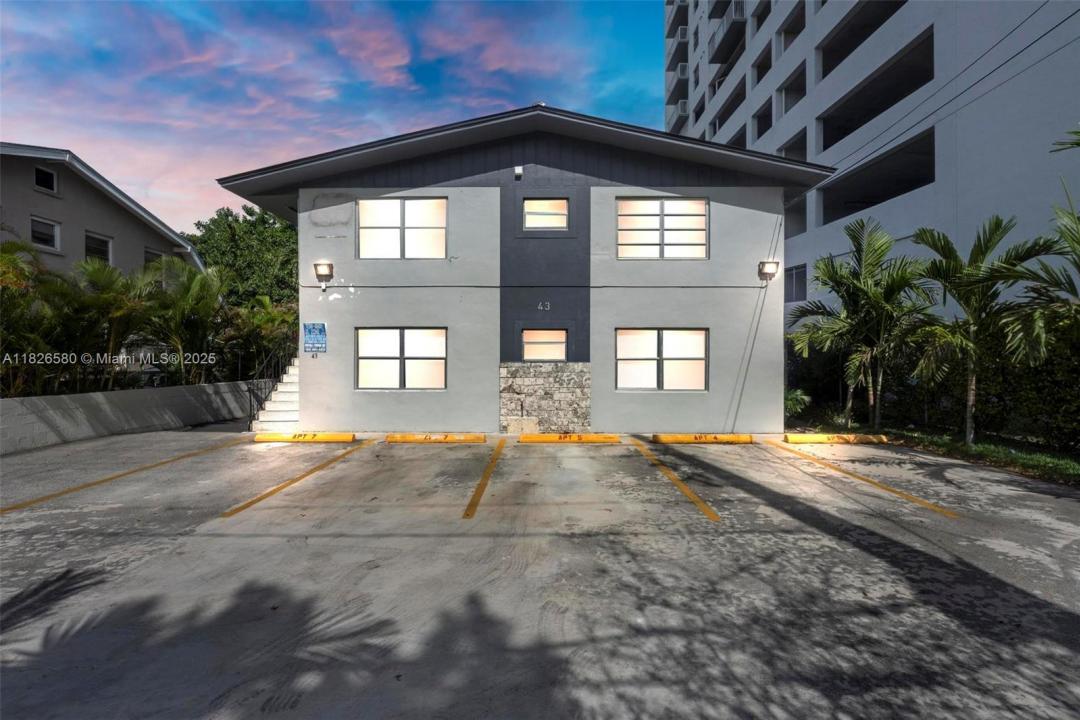 43 Glen Royal Pkwy 6, Miami, Florida 33125, HOA KỲ