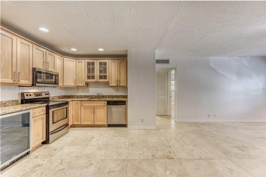 530 NE 15th Ct 6, Fort Lauderdale, Florida 33304, Estados Unidos
