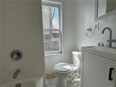 210 North Main Street 2R, Woonsocket, 罗得岛 02895, 美国