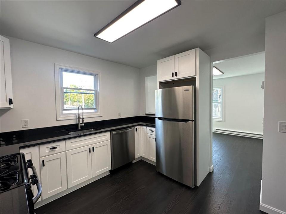 210 North Main Street 2F, Woonsocket, ロードアイランド 02895, アメリカ合衆国