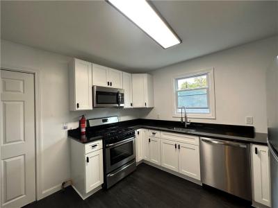 210 North Main Street 2F, Woonsocket, ロードアイランド 02895, アメリカ合衆国