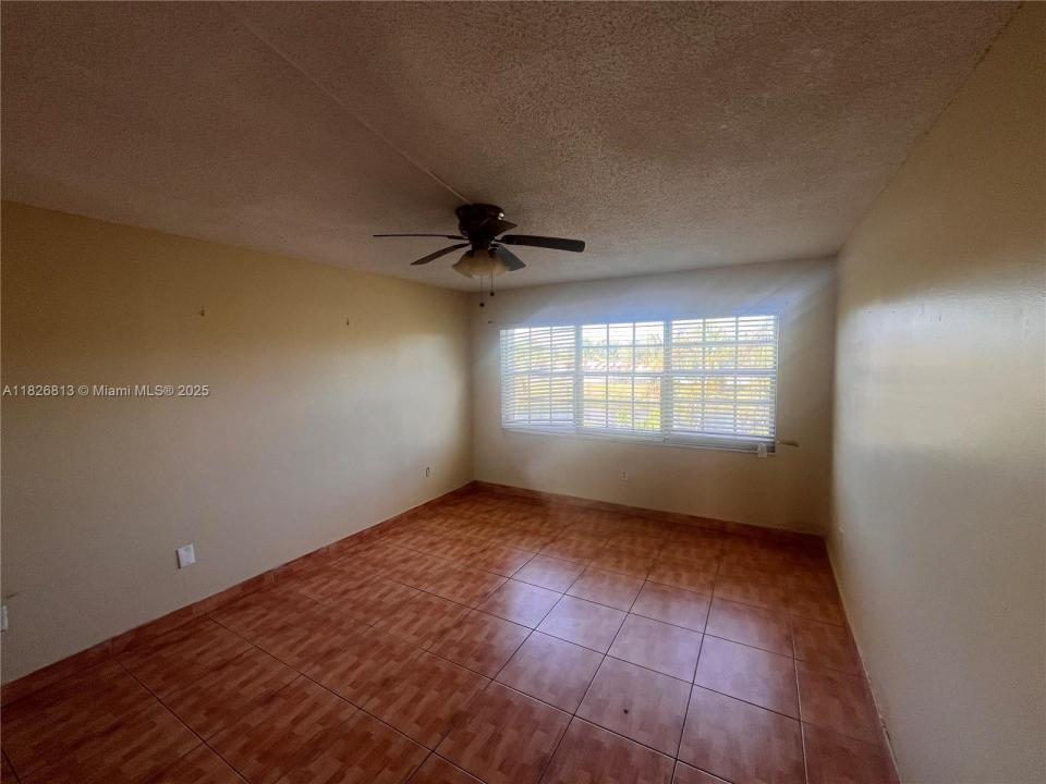 65 NE 202nd Ter Q27, Miami Gardens, Florida 33179, Estados Unidos