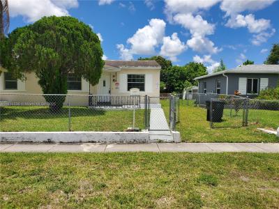 1240 NE 143rd St, North Miami, Florida 33161, USA