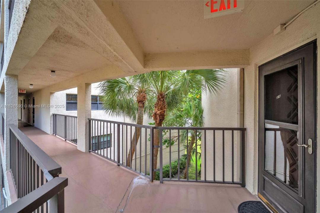 2311 S CYPRESS BEND DRIVE 316B, Pompano Beach, Florida 33069, Amerika Birleşik Devletleri