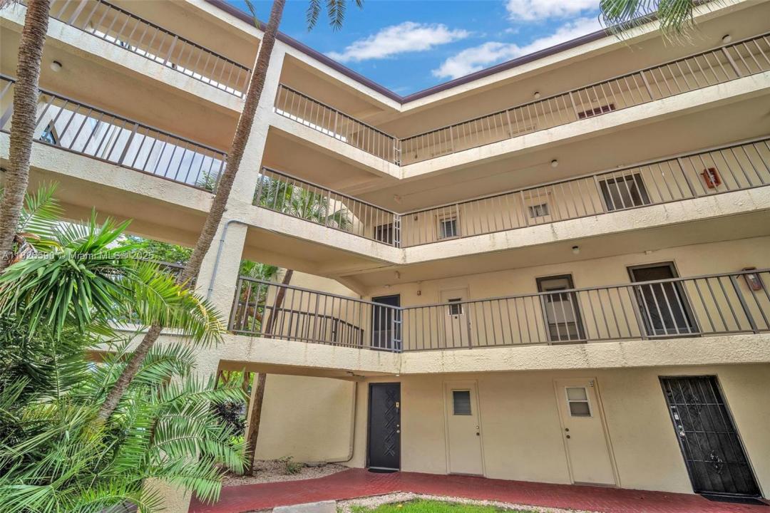 2311 S CYPRESS BEND DRIVE 316B, Pompano Beach, Florida 33069, Amerika Birleşik Devletleri