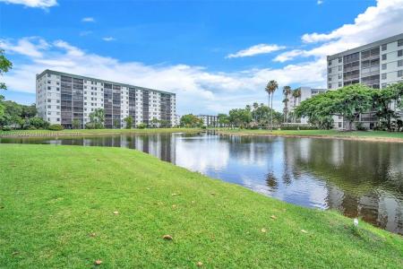 2311 S CYPRESS BEND DRIVE 316B, Pompano Beach, Florida 33069, USA