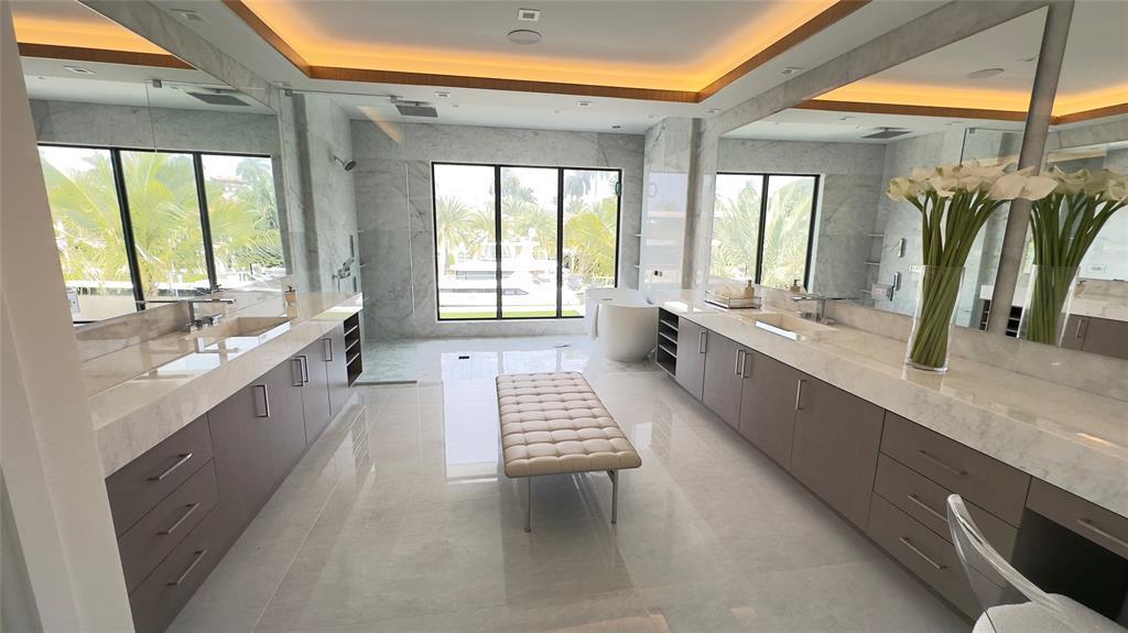 24 Fiesta Way, Fort Lauderdale, פלורידה 33301, ארצות הברית של אמריקה