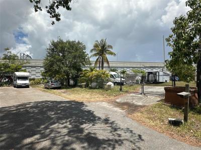 727 NW 43rd Ct, Oakland Park, Florida 33309