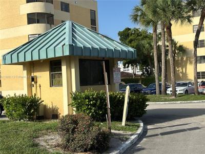 6575 W Oakland Park Blvd 516, Lauderhill, Florida 33313, USA