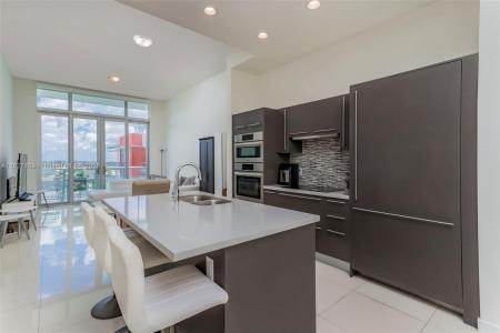 7825 NW 107th Ave 817, Doral, Florida 33178, USA