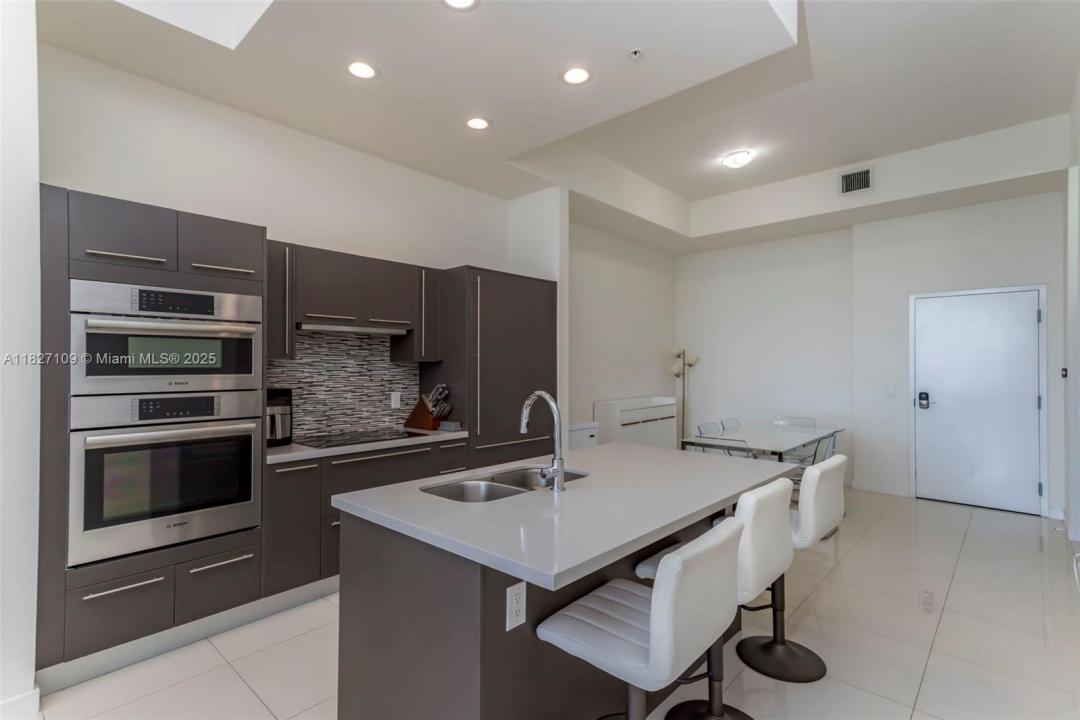 7825 NW 107th Ave 817, Doral, Floride 33178, États-Unis
