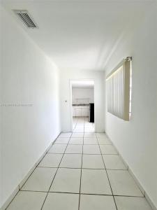 1666 NE 183 ST 2, Miami, Florida 33179, USA