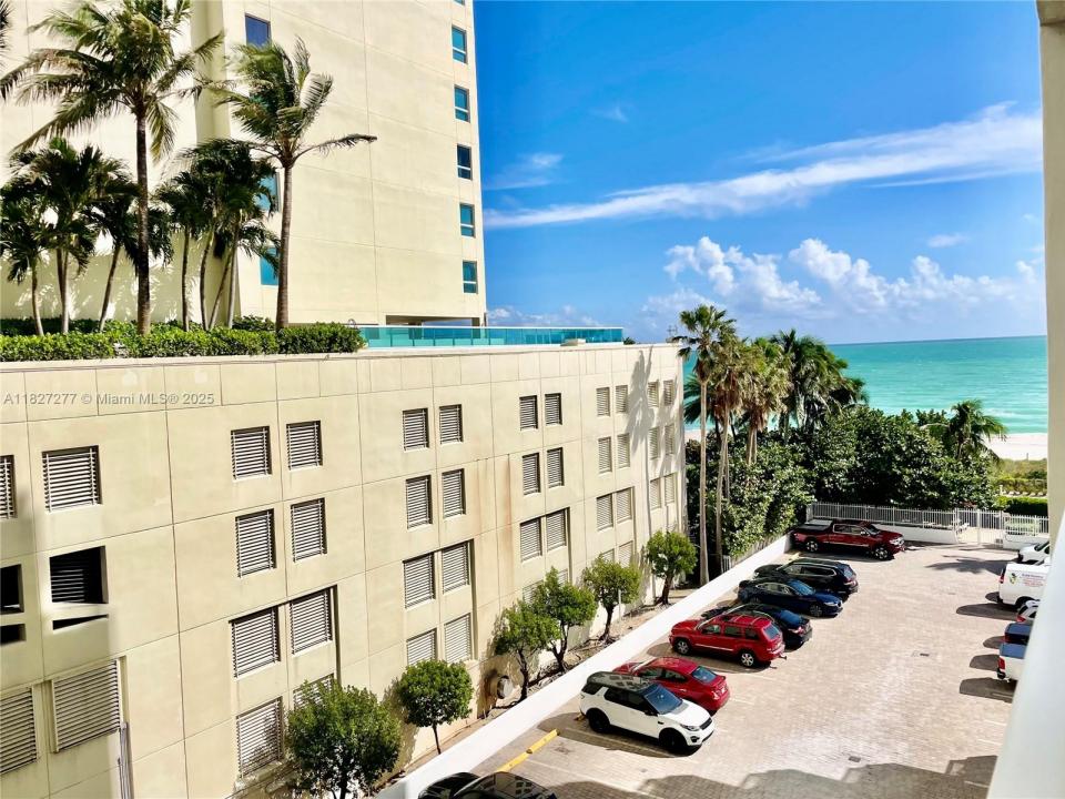 5005 Collins Ave 523, Miami Beach, Floride 33140, États-Unis