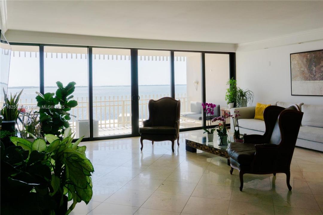3 Grove Isle Dr C1405, Miami, Флорида 33133, Соединенные Штаты